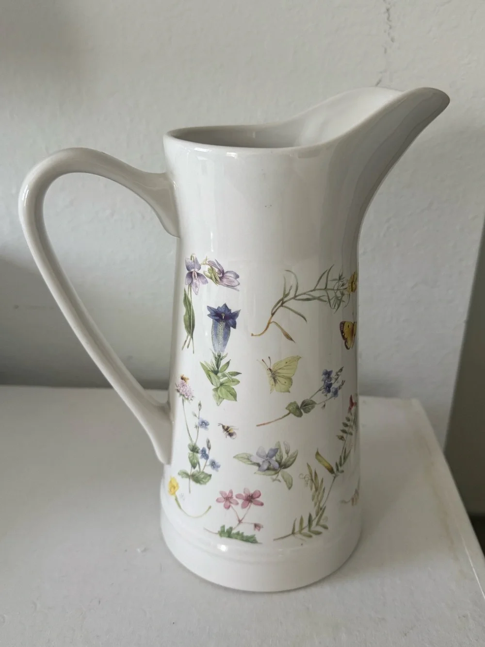 1999 Hallmark Marjolein Bastin Wildflowers & Butterflies Porcelain Pitcher